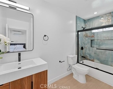 846 N Washington Place - Photo Thumbnail 11