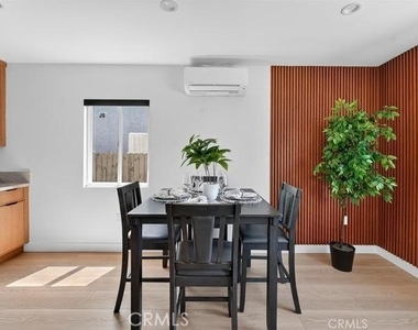 846 N Washington Place - Photo Thumbnail 6