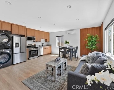 846 N Washington Place - Photo Thumbnail 4