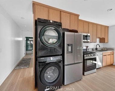 846 N Washington Place - Photo Thumbnail 7