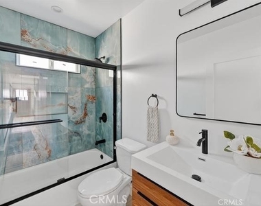 846 N Washington Place - Photo Thumbnail 10