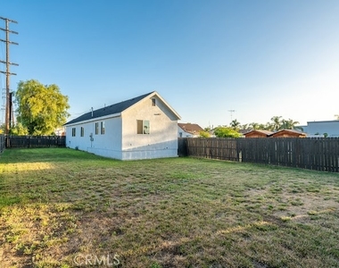 423 E Stuart - Photo Thumbnail 35