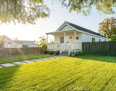 423 E Stuart - Photo Thumbnail 1
