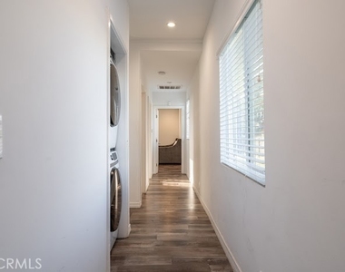 423 E Stuart - Photo Thumbnail 16