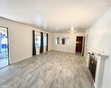 1263 W Lomita Road - Photo Thumbnail 3