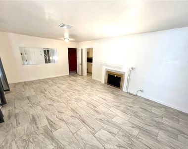 1263 W Lomita Road - Photo Thumbnail 2