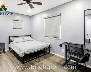 25280 Bay - Photo Thumbnail 20