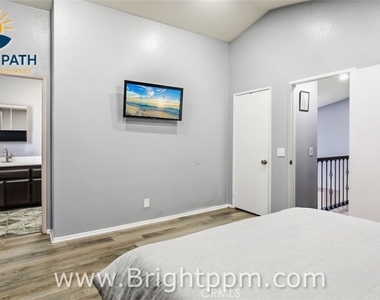 25280 Bay - Photo Thumbnail 23