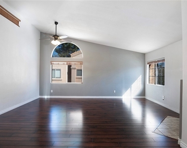 25126 Steinbeck - Photo Thumbnail 6