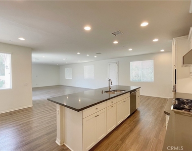 417 W Bagnall Street - Photo Thumbnail 4