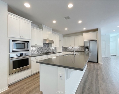 417 W Bagnall Street - Photo Thumbnail 3