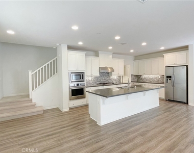 417 W Bagnall Street - Photo Thumbnail 2