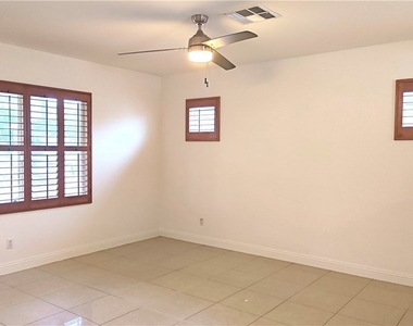 12554 Desert Springs - Photo Thumbnail 2