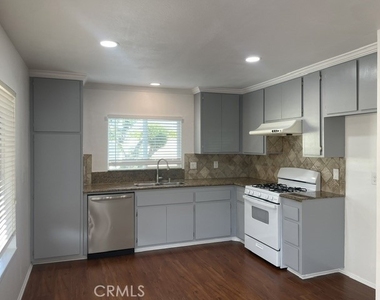 2143 Arcdale Avenue - Photo Thumbnail 8