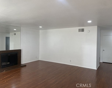 2143 Arcdale Avenue - Photo Thumbnail 4