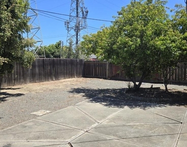 40622 Blacow Rd - Photo Thumbnail 4