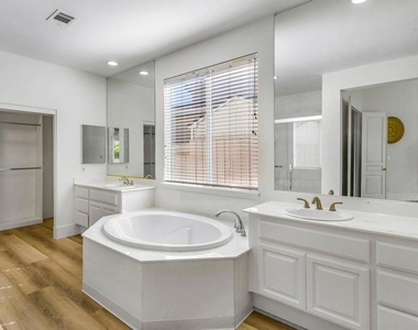 5003 Nortonville Ct - Photo Thumbnail 28