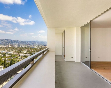 2222 Avenue Of The Stars - Photo Thumbnail 20