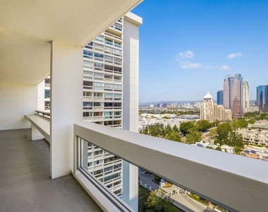 2222 Avenue Of The Stars - Photo Thumbnail 29