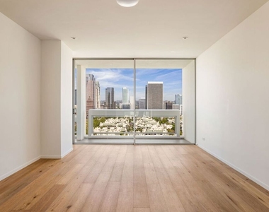 2222 Avenue Of The Stars - Photo Thumbnail 12