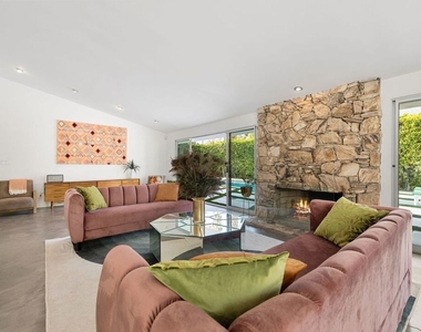 1155 E Mesquite Avenue - Photo Thumbnail 12