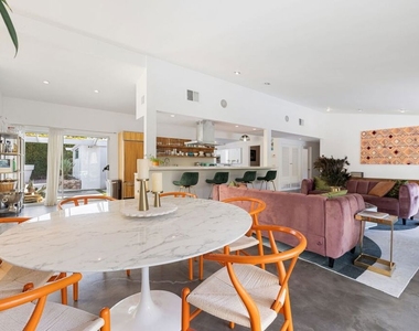 1155 E Mesquite Avenue - Photo Thumbnail 10