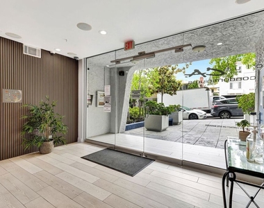10982 Roebling Avenue - Photo Thumbnail 28