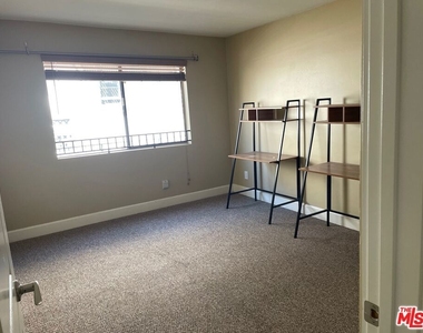 10982 Roebling Avenue - Photo Thumbnail 13