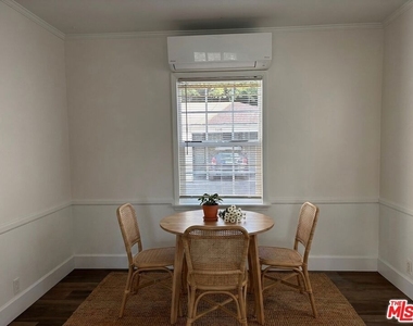 1638 Greenfield Avenue - Photo Thumbnail 8