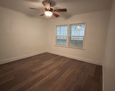 1638 Greenfield Avenue - Photo Thumbnail 19