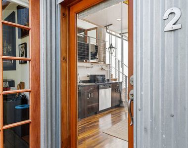 24 Westminster Avenue - Photo Thumbnail 15