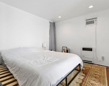 24 Westminster Avenue - Photo Thumbnail 6