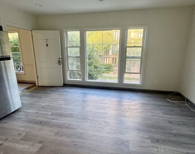 133 S Crescent Drive - Photo Thumbnail 9