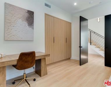 5929 Hesperia Avenue - Photo Thumbnail 23