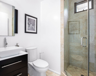 1642 Lindacrest Drive - Photo Thumbnail 15