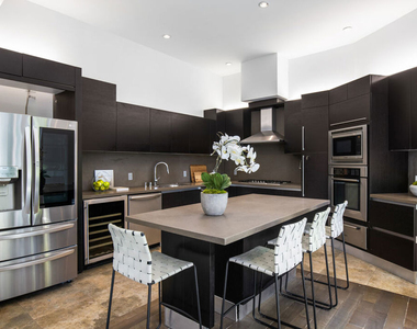 1642 Lindacrest Drive - Photo Thumbnail 6