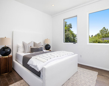 1642 Lindacrest Drive - Photo Thumbnail 18