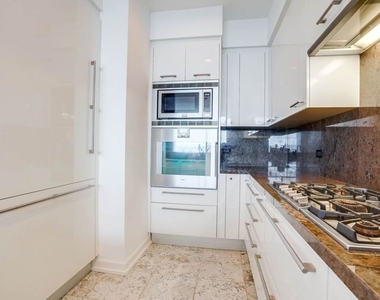 900 W Olympic Boulevard - Photo Thumbnail 7