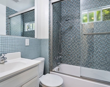 2519 Bentley Avenue - Photo Thumbnail 16