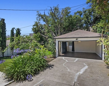 2519 Bentley Avenue - Photo Thumbnail 31