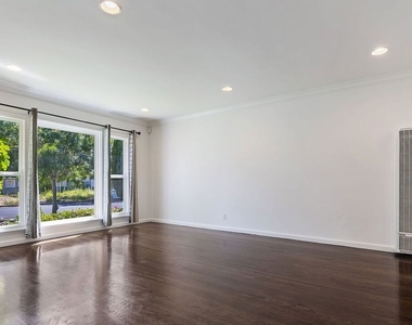 2519 Bentley Avenue - Photo Thumbnail 6