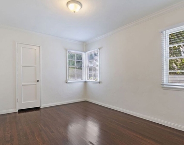 2519 Bentley Avenue - Photo Thumbnail 14