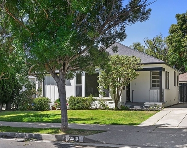 2519 Bentley Avenue - Photo Thumbnail 2