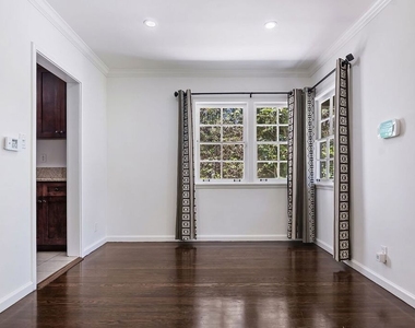 2519 Bentley Avenue - Photo Thumbnail 9