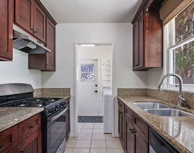 2519 Bentley Avenue - Photo Thumbnail 11