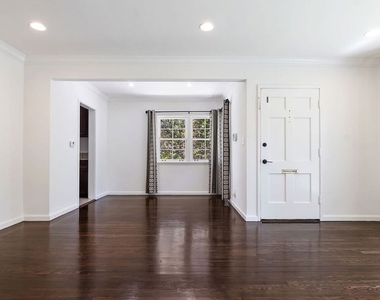 2519 Bentley Avenue - Photo Thumbnail 8