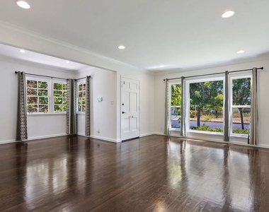 2519 Bentley Avenue - Photo Thumbnail 4