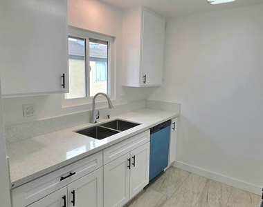 165 N Hamilton Avenue - Photo Thumbnail 1