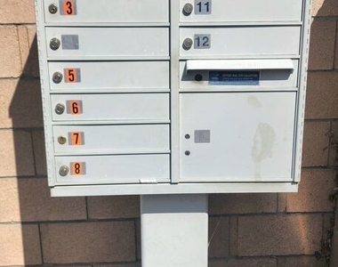 165 N Hamilton Avenue - Photo Thumbnail 14