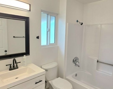 165 N Hamilton Avenue - Photo Thumbnail 9